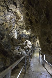 Wege durch die Sontheimer Höhle