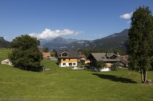 Ein Blick zurück auf das Bergdorf Geissholz