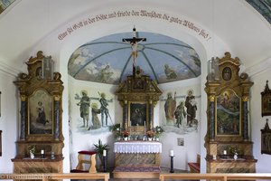 Der barocke Hochaltar der Wendelinskapelle bei Lötz