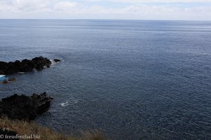 Blick von Manhenha aufs offene Meer vor Pico