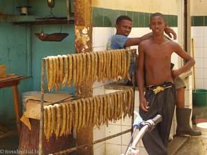 Frischluftwurst auf dem Markt in Higüey