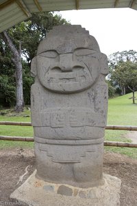 Skulptur aus der San-Agustín-Kultur von Kolumbien.