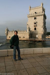 Lars vor dem Torre de Belém