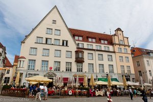 Restaurants auf dem Rathausplatz von Tallinn