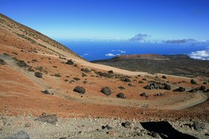 Blick über die Teide-Eier zur Küste Teneriffas