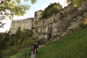 Außenmauer Burg Reifenstein