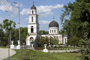 Auf dem Kathedralenplatz von Chisinau in der Republik Moldau.