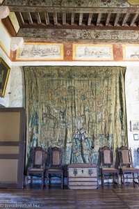alter Wandteppich und Stadtansicht von Carcassonne