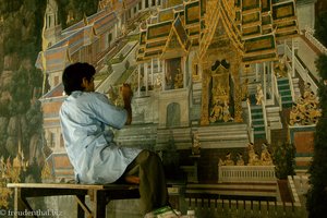 Wat Phra Kaeo - Restaurierung an der Wandgalerie