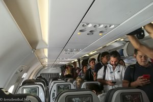 Im Flugzeug für den Flug nach Cartagena.