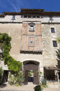Eingangstor des Château de Mauriac