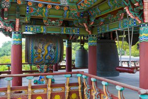 Glockenpavillon mit der Nachbildung der Naksansa Dongjong