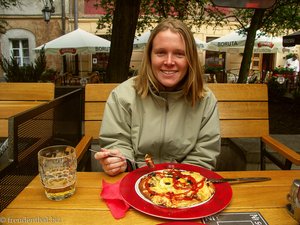 Annette und eine Warschauer Pizza