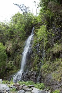 Wasserfall am Anfang der Levada do Moinho