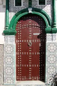 eine der vielen kunstvollen Türen in der Kasbah des Oudaias