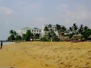 Hotel Mountlavinia - Sicht vom Strand