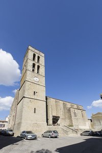 die Kirche von Trèbes am Canal du Midi