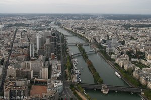 Sicht vom Eiffelturm über die Seine