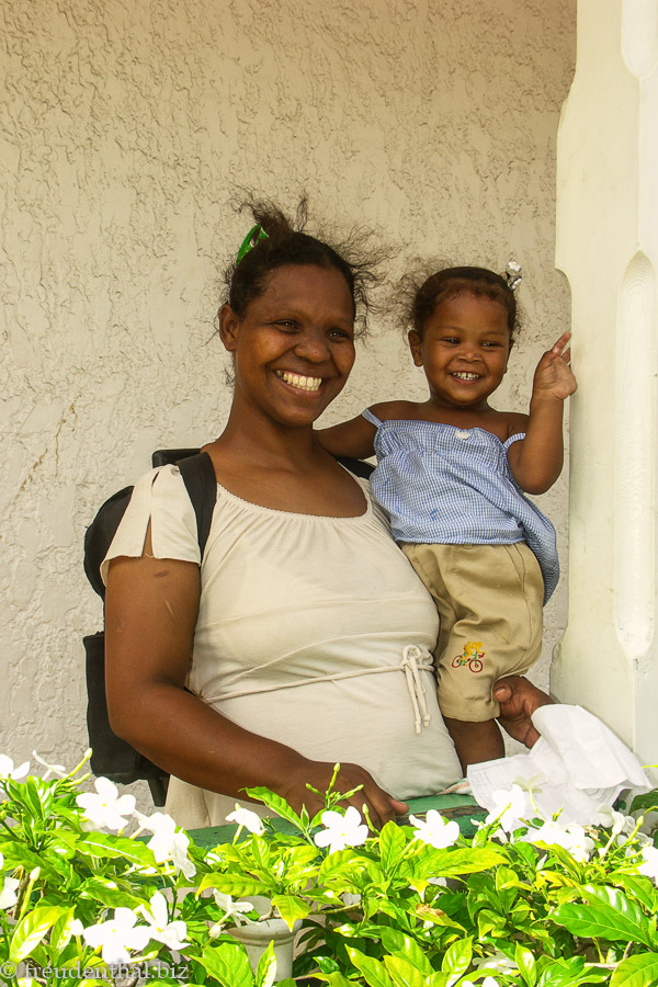 Mama mit Kind - aber ein Bild für 10 Dollar??
