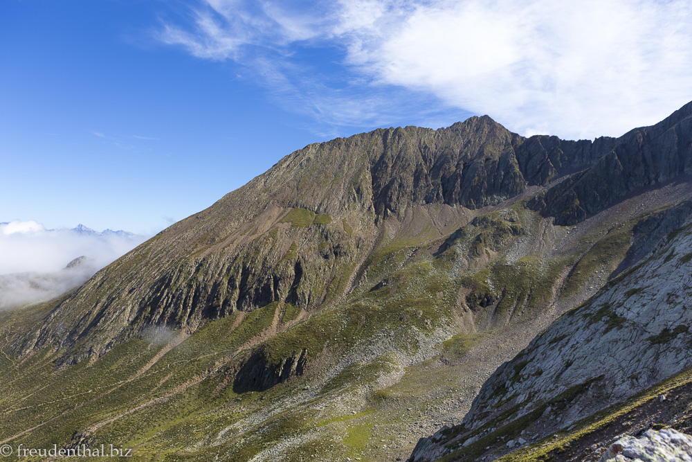 Blick vom Grat der Hönigspitz zum Hirzer