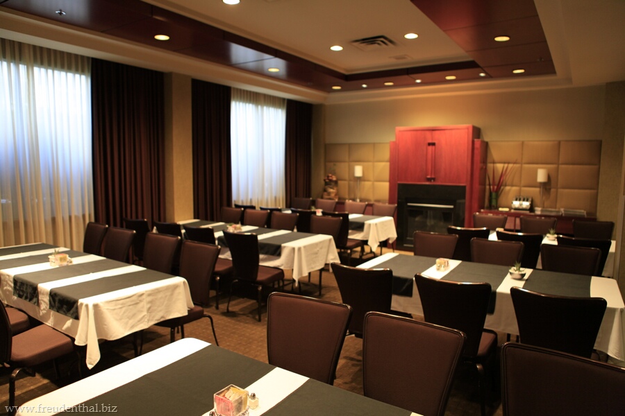 Frühstücksraum im Listel Hotel