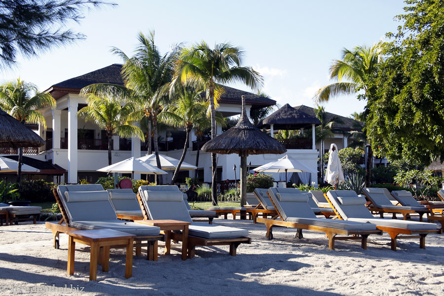 Liegen am Strand von Wolmar