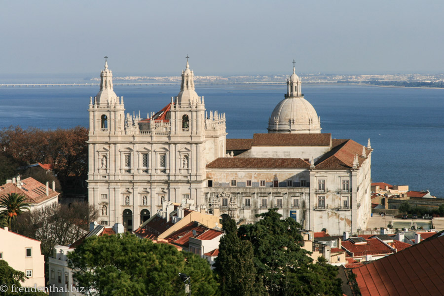 Blick vom Castell zum Kloster Sao Vicente da Fora