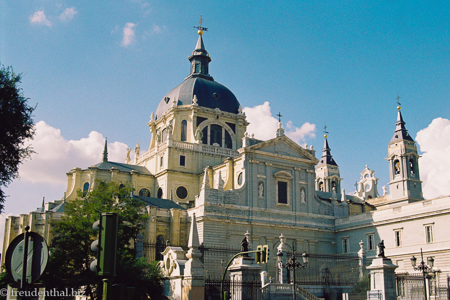 Blick zur Kathedrale Nuestra Seńora de la Almudena