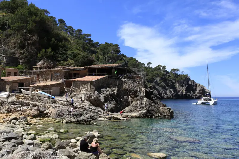 Wanderung an die Cala de Deía