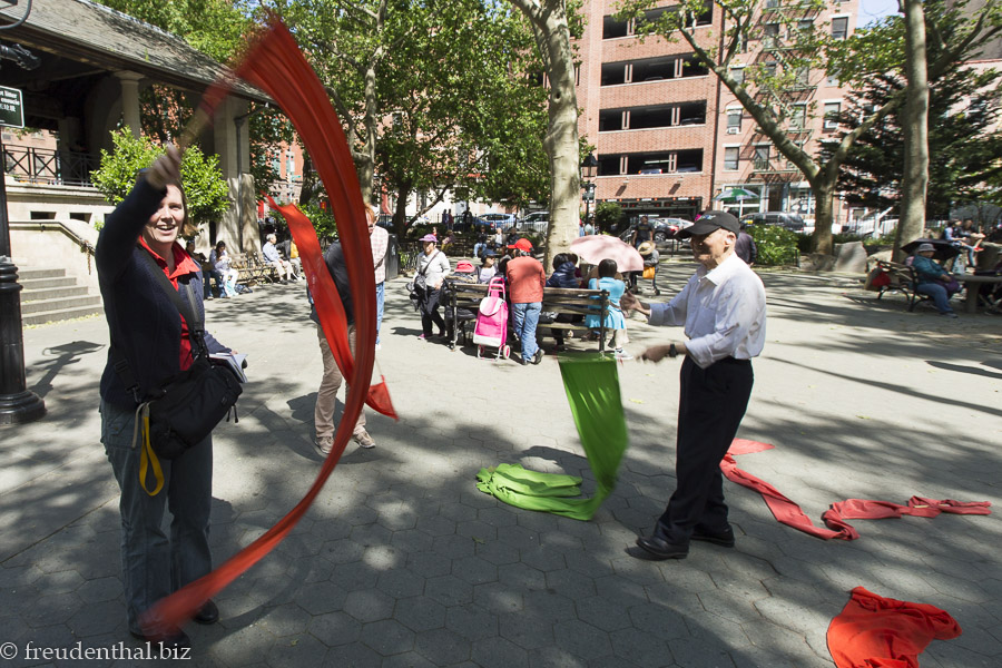 Bänderturnen im Columbus Park in Chinatown
