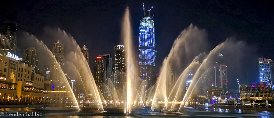 Wasserspiele im Burj Khalifa See