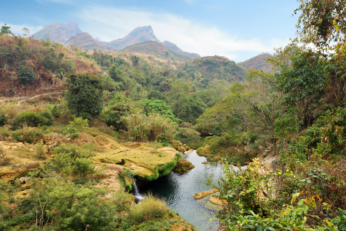 Flusslandschaft in der Region Cao Bang im Norden Vietnams