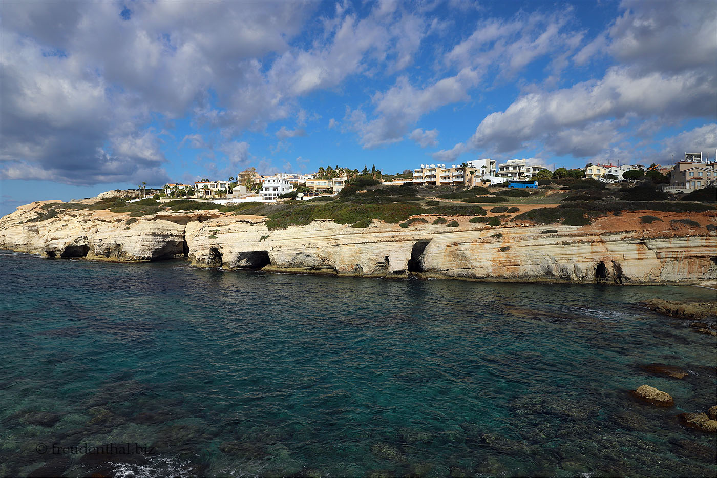 Die Meeresgrotten von Kantarkasti