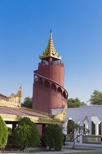 Ein Wachturm als einziges Fenster zur Außenwelt