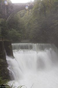 Staustufe nache der Steinbogenbrücke der Bohinjer Bahn