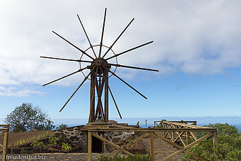 Beim Museum der Gofio-Mühle auf La Palma Beim Museum der Gofio-Mühle auf La Palma