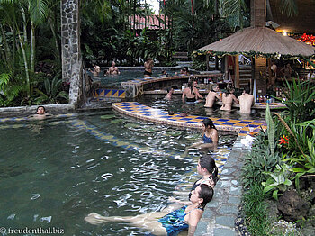 vorderes Becken im Thermalbad Baldi Hot Springs