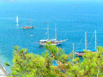 Unser Gulet Atlantis in der Mitte, Olympos in der Türkei