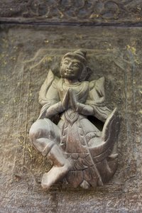 geschnitzte Nat-Figur am Shwenandaw Kloster
