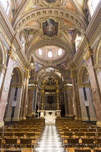 Das Kirchenschiff der Basilika San Ġorġ