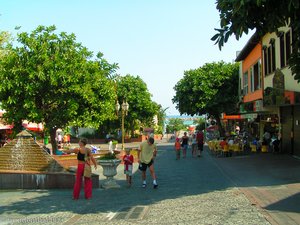 Fussgängerzone nahe dem Hafen von Alanya