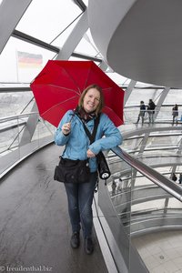 es regnet in der Reichstagskuppel von Berlin