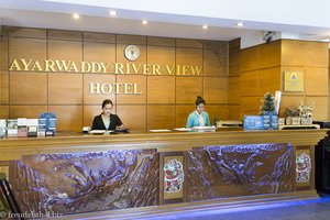 Rezeption im Hotel Ayarwaddy River View