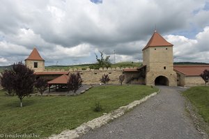 Blick zum Torturm der Repser Burg