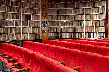 Hörsaal im Charmsori Gramophone Museum