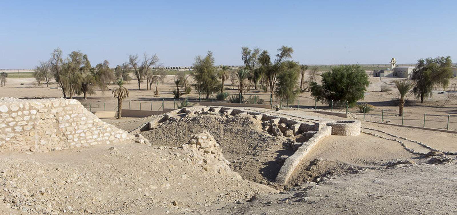 Blick über die Ausgrabungsstätte Ubar im Oman