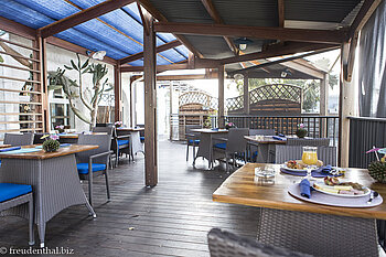Im Aussenbereich vom Restaurant Le Victoria