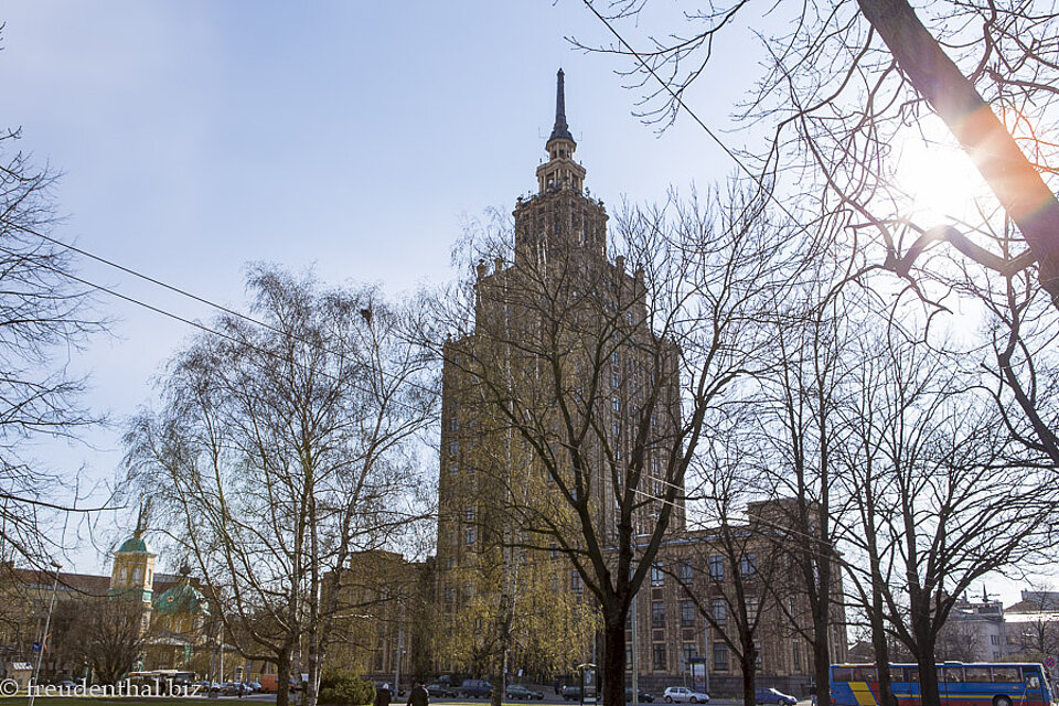 Die charakteristische Architektur des sozialistischen Klassizismus in Riga