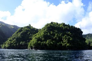 Segeln entlang der Westküste von St. Vincent