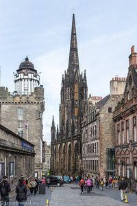 Tolbooth Kirk auf der Royal Mile in Edinburgh